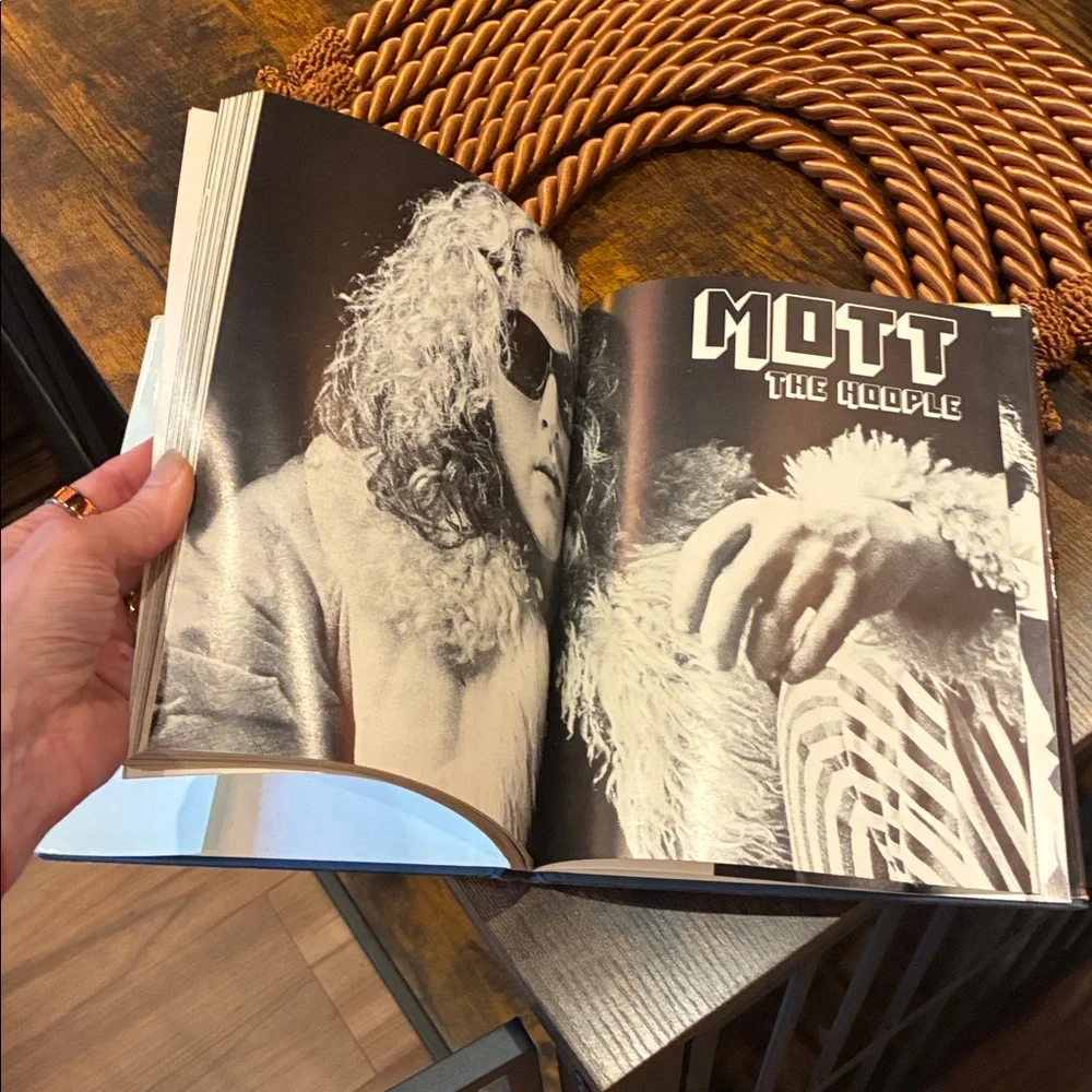 Rock Life Vintage Rock Music Book - White & Purple hardCover - Picture 2 of 7